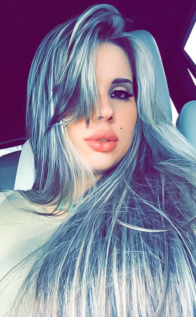 Katherine Ferreiro, Twitter